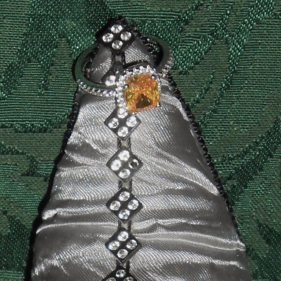 Yellow Zircon Cushioned Ring. NIB - Picture 9 of 12